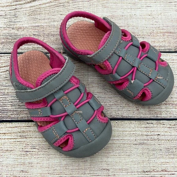 Rugged Outback Pink and Grey Sandals Sz 5 - Picture 1 of 5